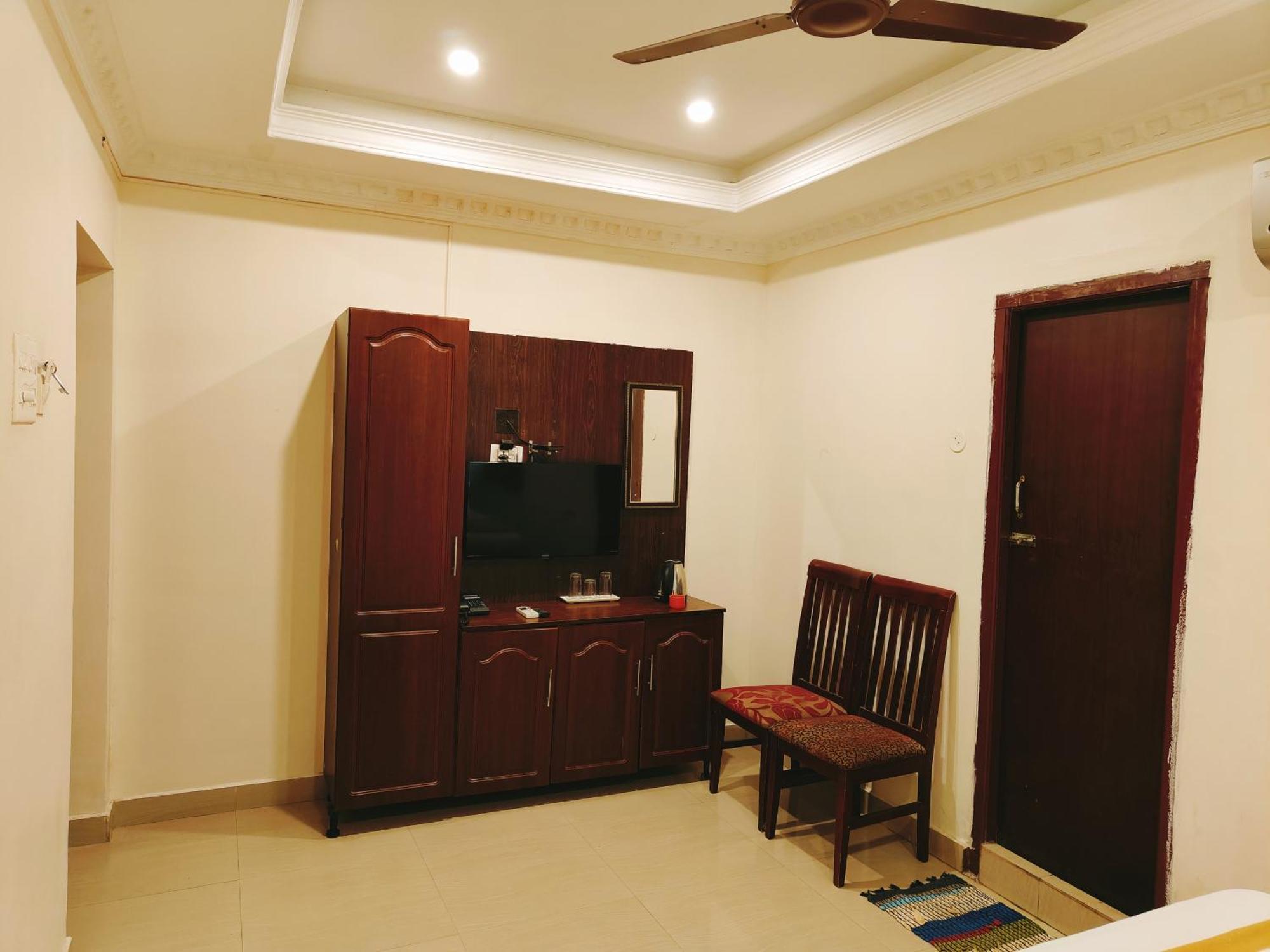 Hotel Harish Rameshwaram Exterior photo